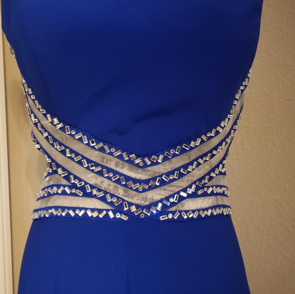 Dress - Picture 3 of 8